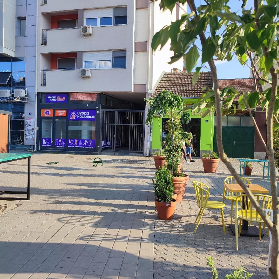 Centar Novi Sad-Apartman No 1 Buitenkant foto