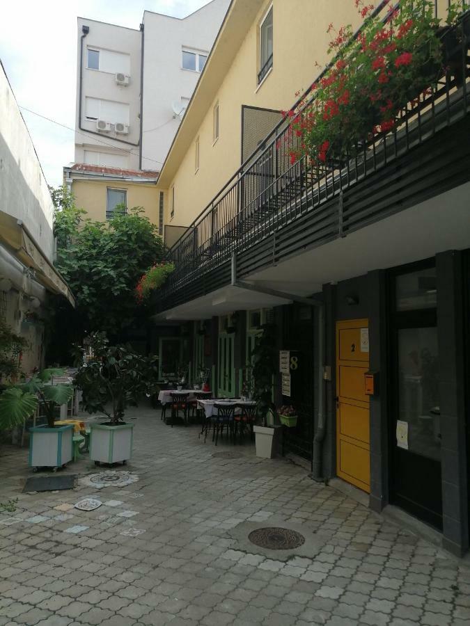 Centar Novi Sad-Apartman No 1 Buitenkant foto
